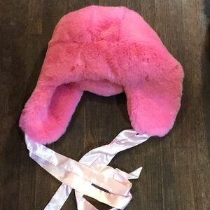 NEW! Rare Wyeth Pink Faux  Fur Trapper Hat with Ribbon Ties